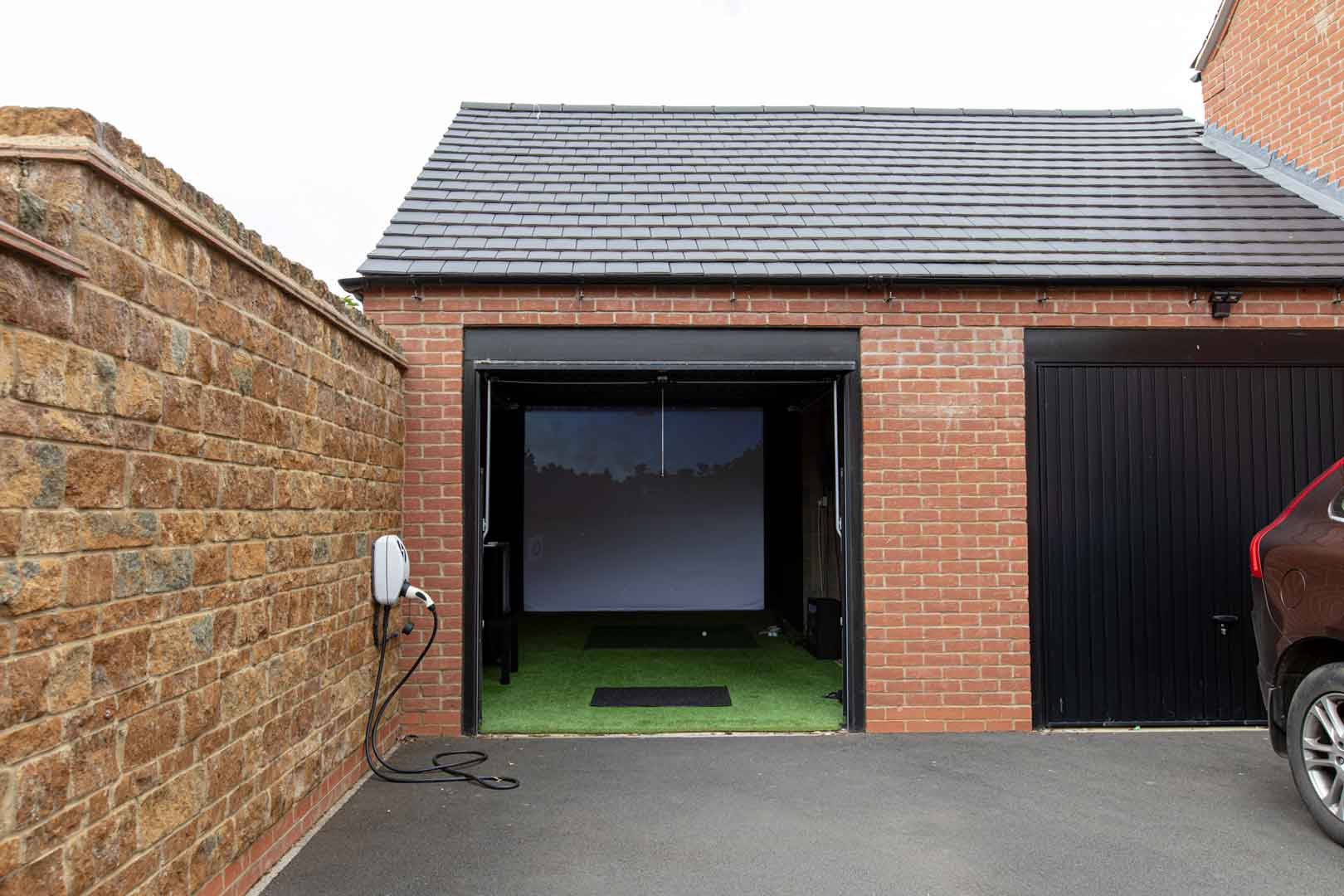 Garage Golf Simulators