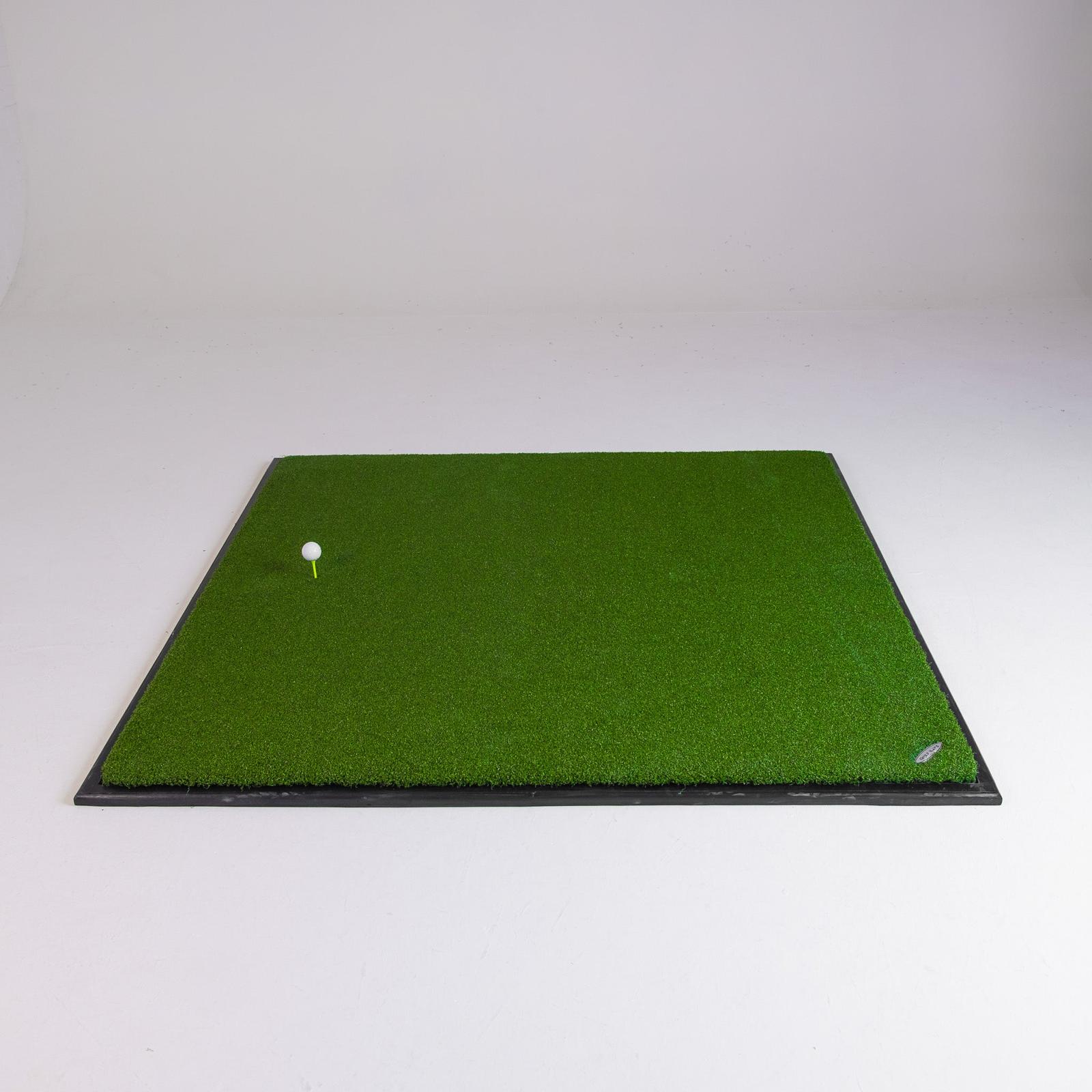 Skytrak+ GolfBays Lux Home Golf Simulator Full Package